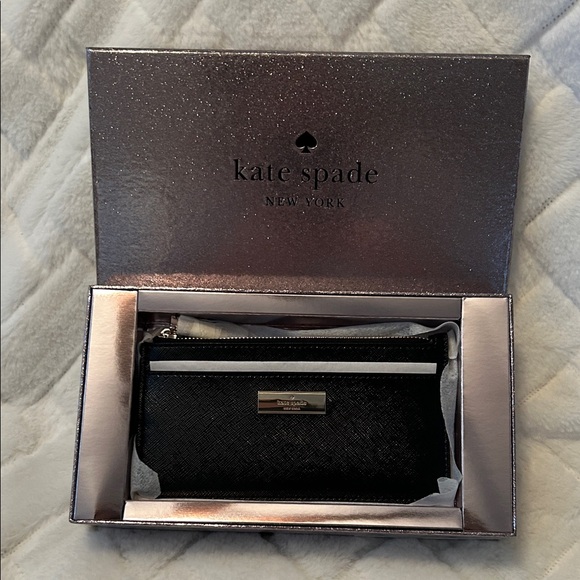 kate spade Handbags - Kate Spade Black Kenzie Clutch Wallet